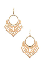 Load image into Gallery viewer, Scalloped Drop Earrings (412)